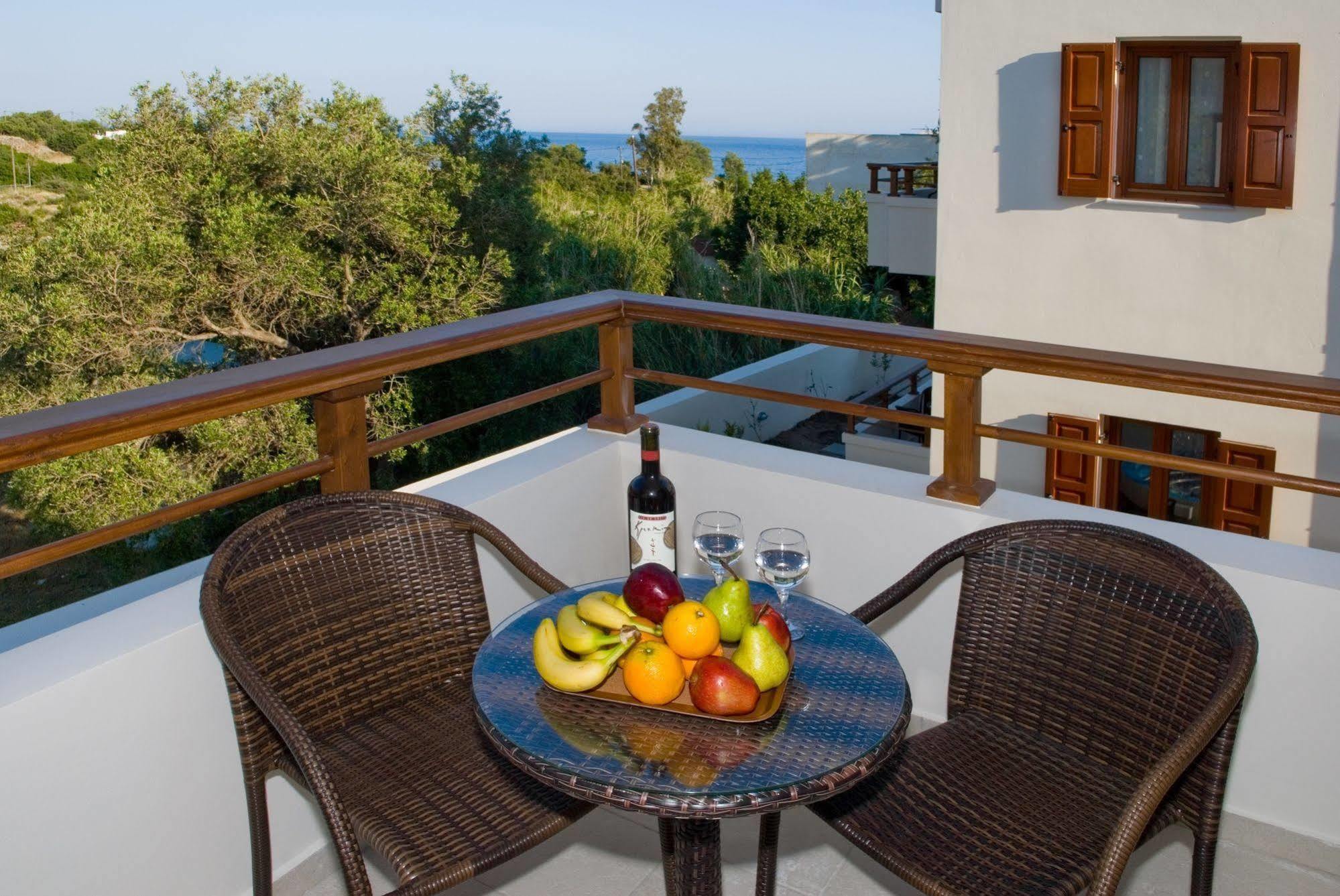 Syia Hotel Soúgia Luaran gambar