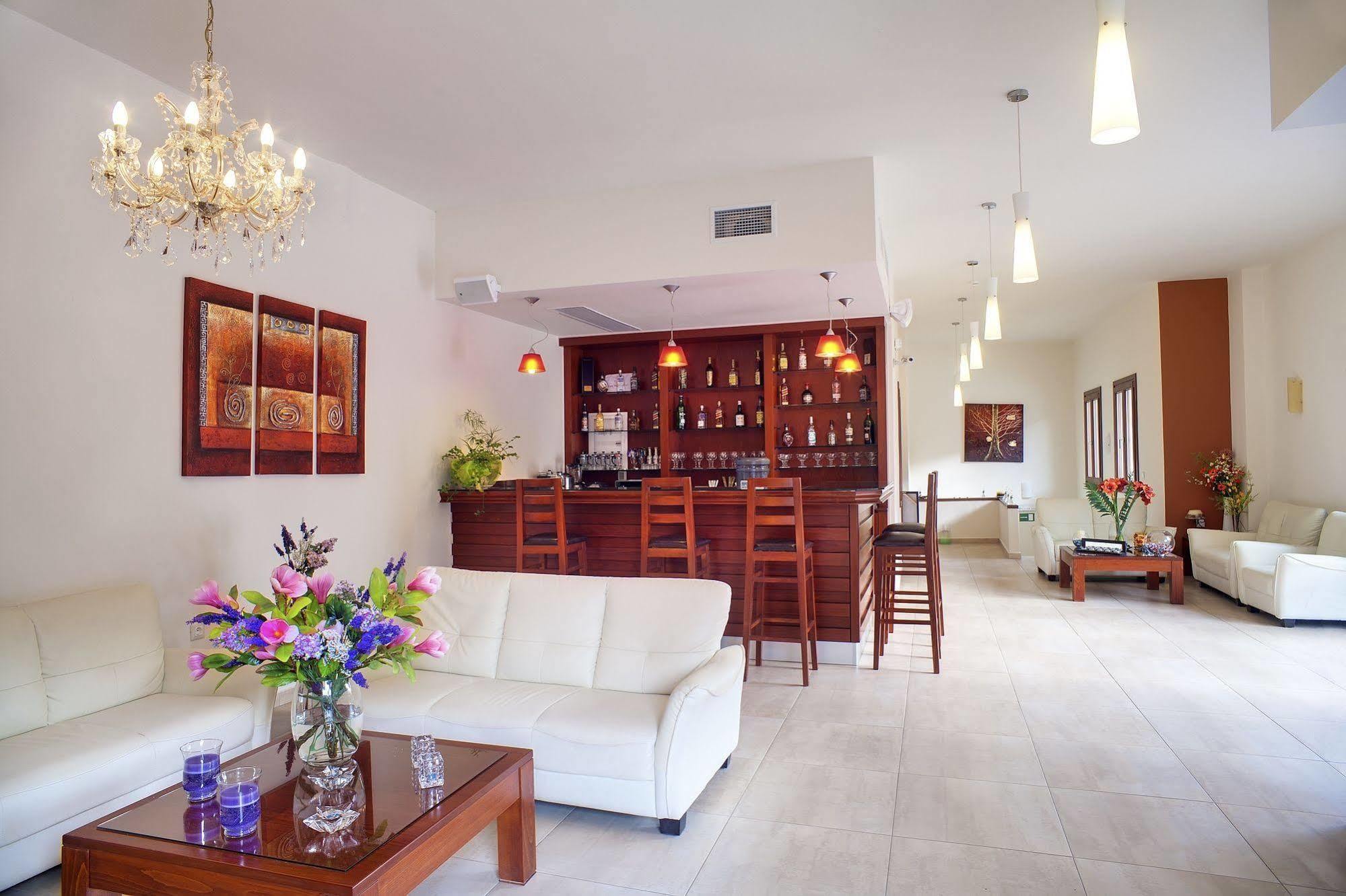 Syia Hotel Soúgia Luaran gambar