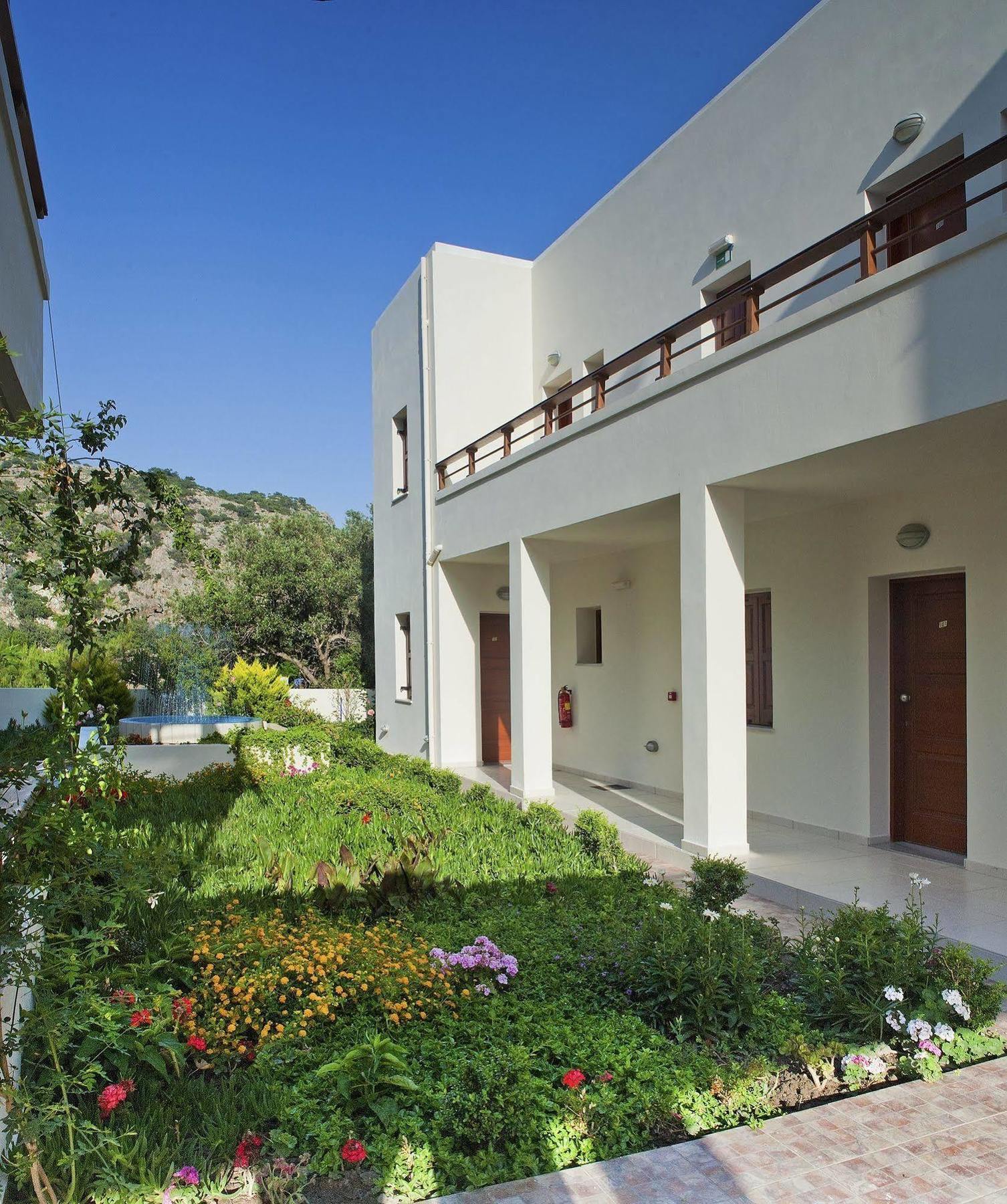 Syia Hotel Soúgia Luaran gambar